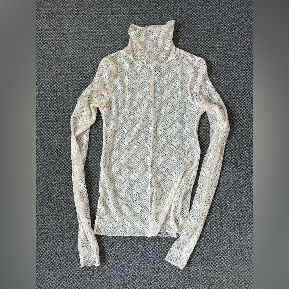 Cream Lace Long Sleeve Top